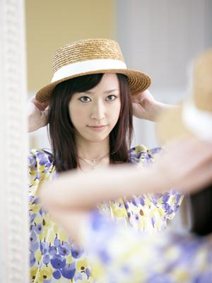 「おしゃれな日傘の選び方とトレンド！紫外線対策をスタイリッシュに決める方法」