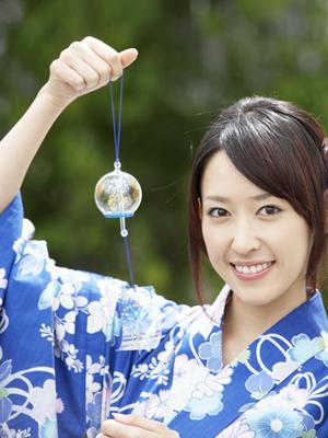 かわいいレディースのショートコート