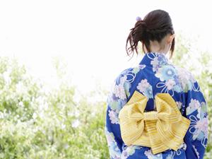 2025年最新版！ジップパーカーの選び方とおすすめコーディネートの完全ガイド